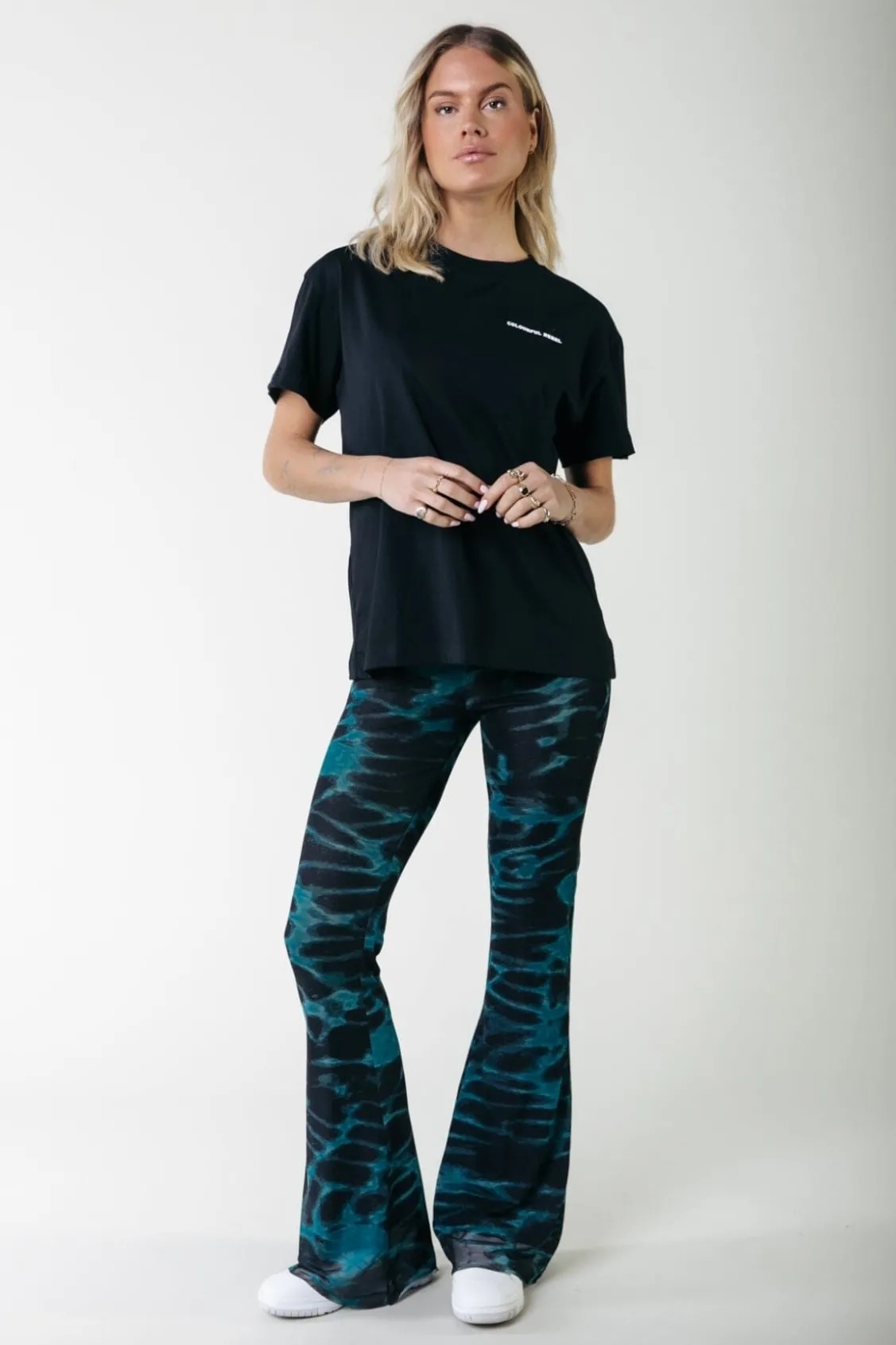 Broeken<Colourful Rebel Animal Mesh Flare Pants | Storm green Stormgreen
