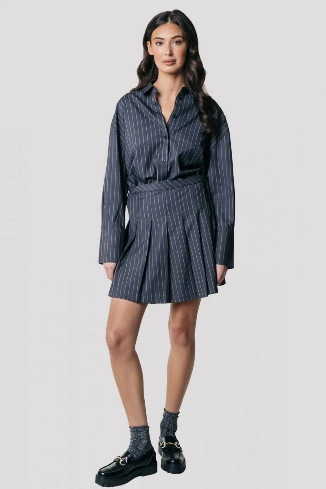 Rokken<Colourful Rebel Shaline Pinstripe Pleated Skirt | Dark Anthracite Darkanthracite